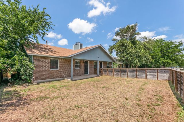 2011 E Stassney LN B, Austin, TX 78744