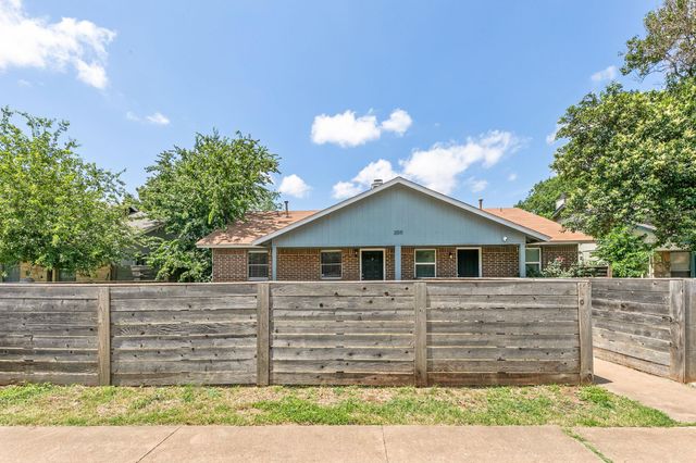 2011 E Stassney LN B, Austin, TX 78744