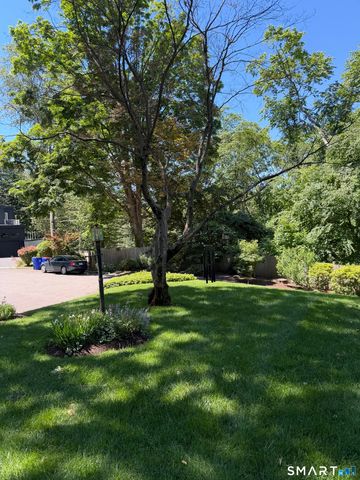 360 Autumn Ridge Road, Fairfield, CT 06825