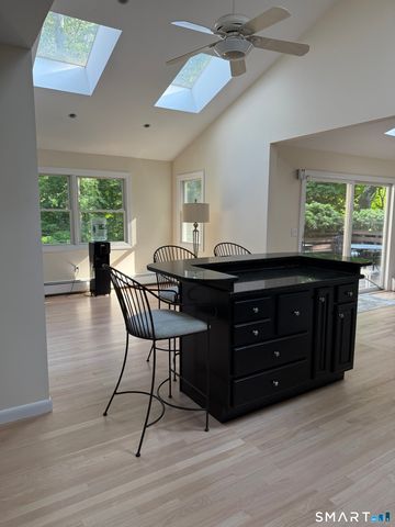 360 Autumn Ridge Road, Fairfield, CT 06825