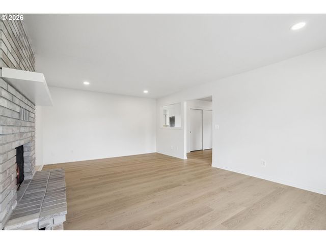 1495 S FIR St, Canby, OR 97013