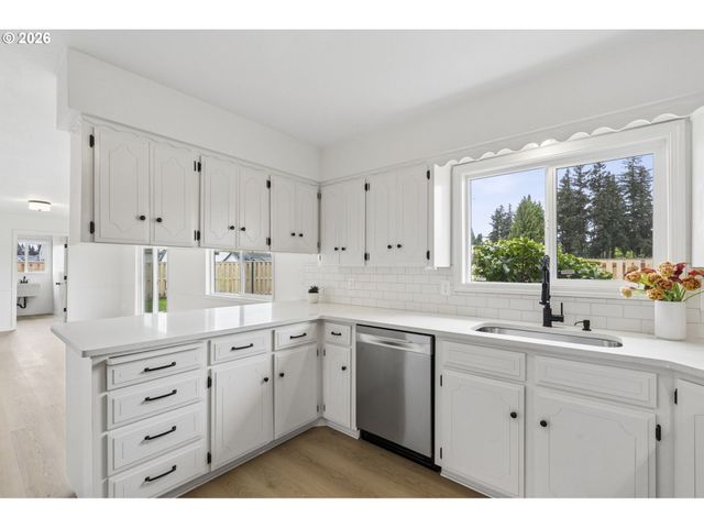 1495 S FIR St, Canby, OR 97013