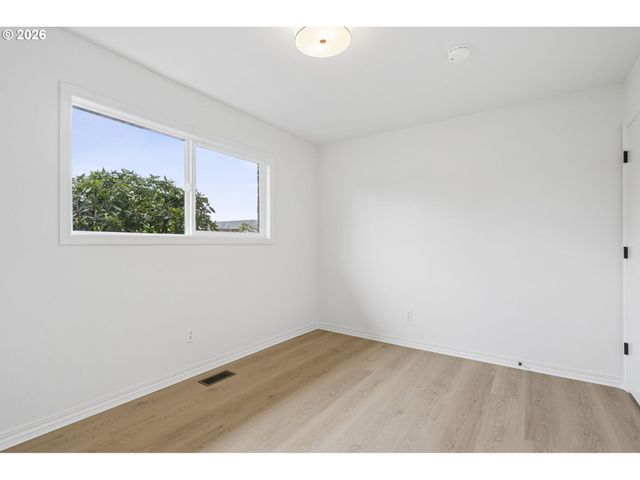 1495 S FIR St, Canby, OR 97013