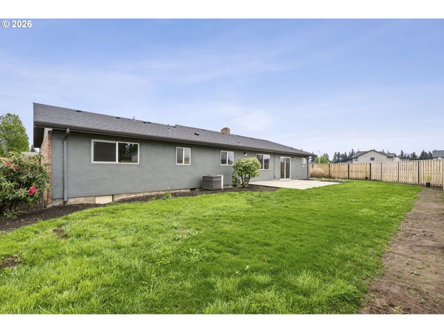 1495 S FIR St, Canby, OR 97013