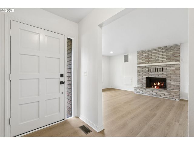 1495 S FIR St, Canby, OR 97013