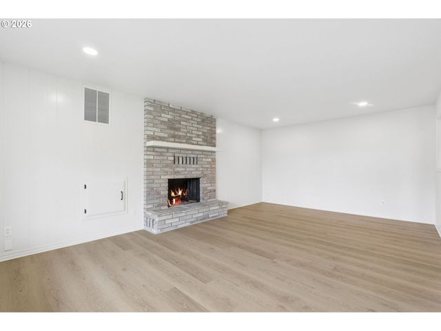 1495 S FIR St, Canby, OR 97013