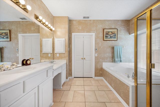 2800 Springbranch Court, Grapevine, TX 76051