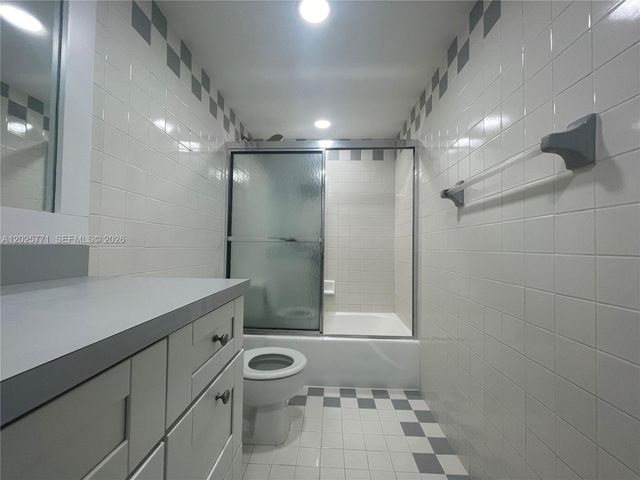 2201 Brickell Ave 73, Miami, FL 33129