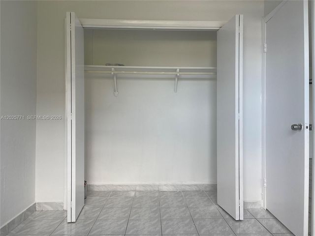 2201 Brickell Ave 73, Miami, FL 33129