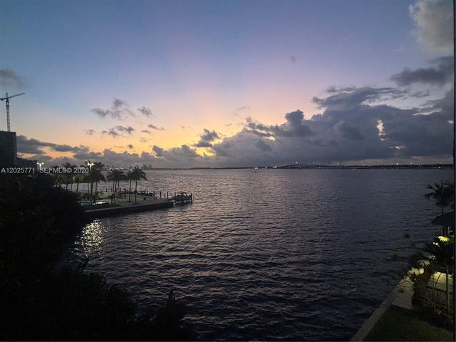 2201 Brickell Ave 73, Miami, FL 33129