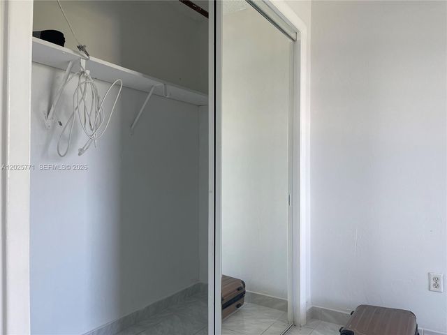 2201 Brickell Ave 73, Miami, FL 33129