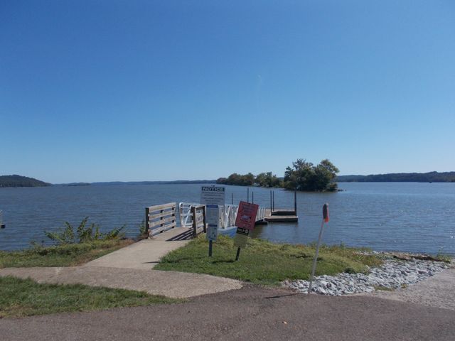 332 Mockingbird Hill Rd, Eva, TN 38333