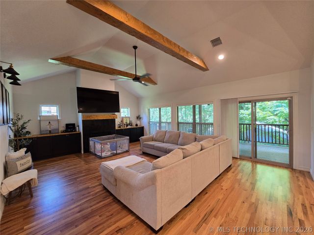 1715 W Blue Starr Drive, Claremore, OK 74017