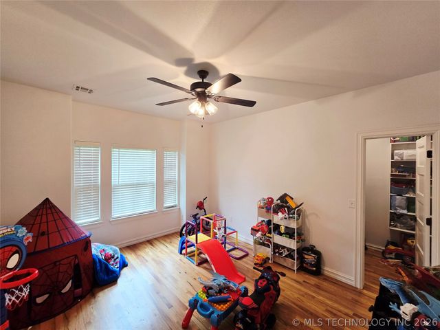 1715 W Blue Starr Drive, Claremore, OK 74017