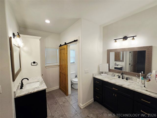1715 W Blue Starr Drive, Claremore, OK 74017