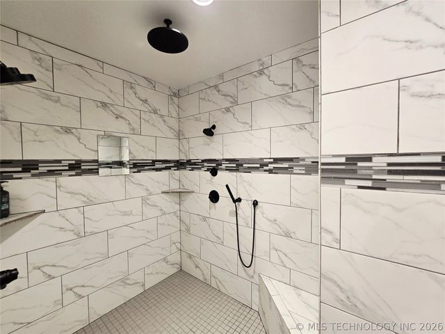 1715 W Blue Starr Drive, Claremore, OK 74017