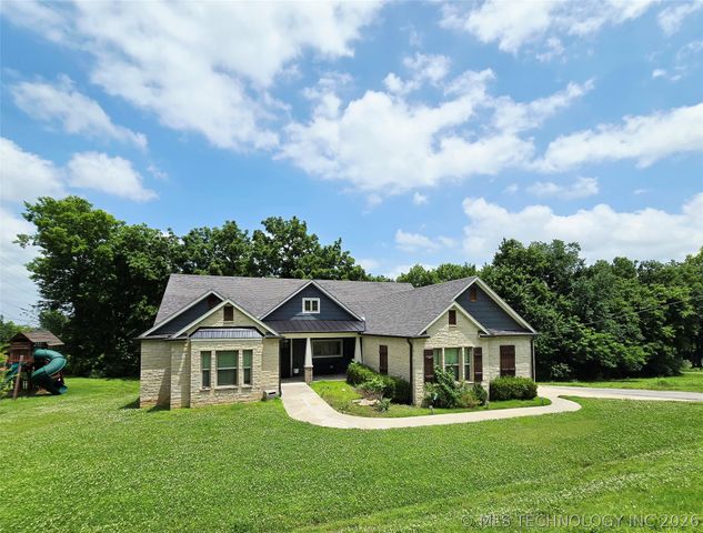 1715 W Blue Starr Drive, Claremore, OK 74017