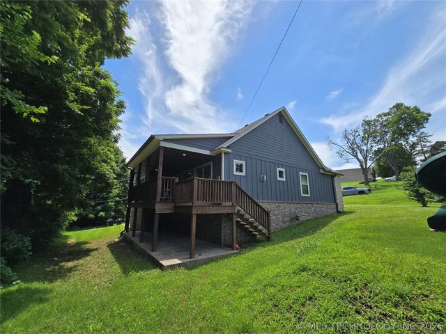 1715 W Blue Starr Drive, Claremore, OK 74017