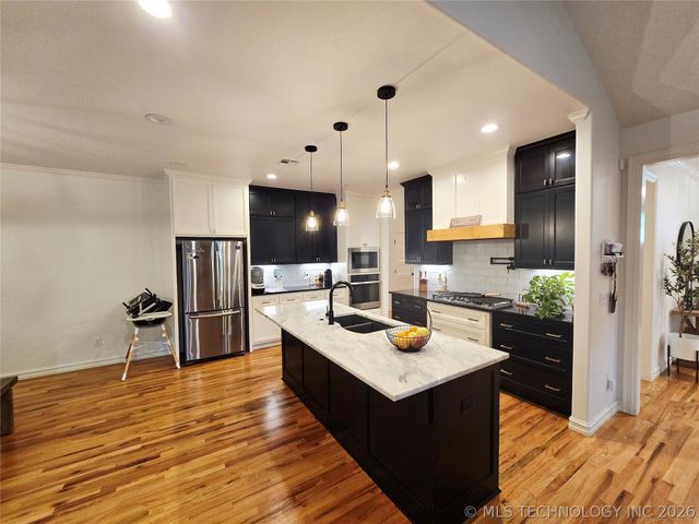 1715 W Blue Starr Drive, Claremore, OK 74017
