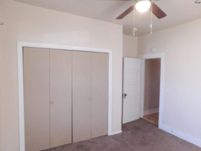 528 W 3RD STREET, Burkburnett, TX 76354