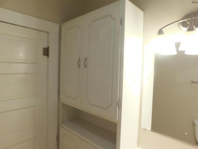 528 W 3RD STREET, Burkburnett, TX 76354