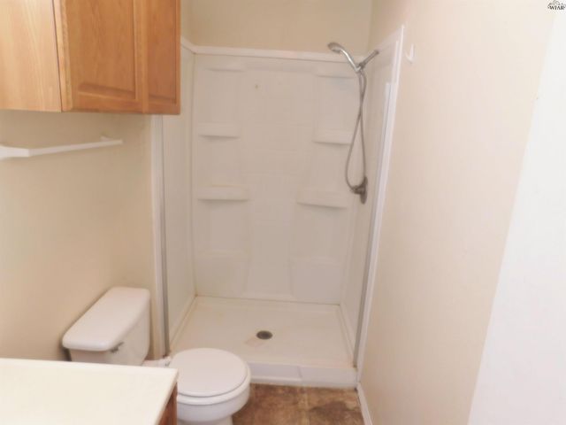 528 W 3RD STREET, Burkburnett, TX 76354