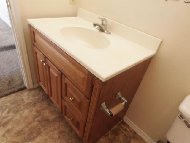 528 W 3RD STREET, Burkburnett, TX 76354