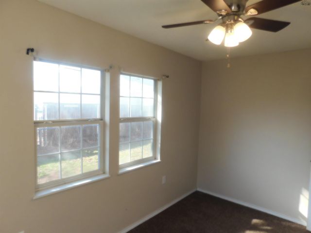 528 W 3RD STREET, Burkburnett, TX 76354