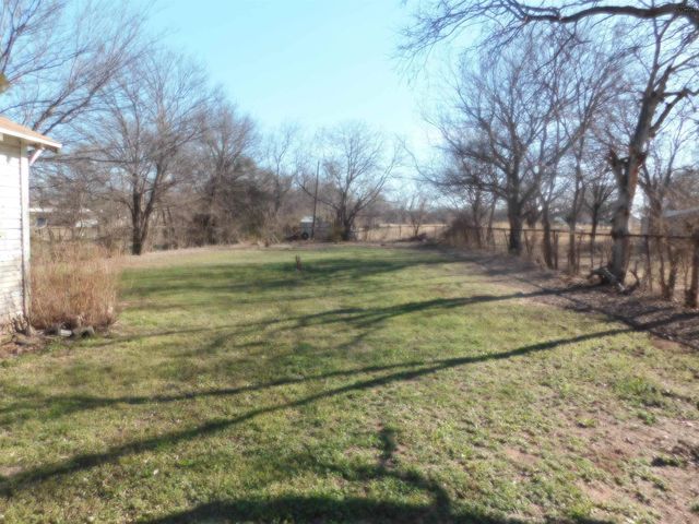 528 W 3RD STREET, Burkburnett, TX 76354