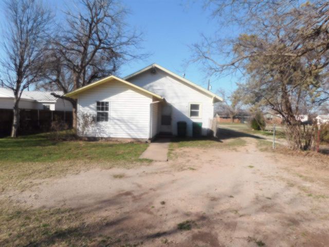 528 W 3RD STREET, Burkburnett, TX 76354