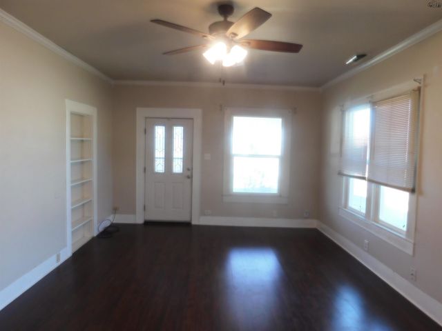 528 W 3RD STREET, Burkburnett, TX 76354