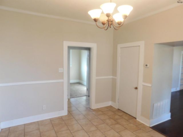 528 W 3RD STREET, Burkburnett, TX 76354