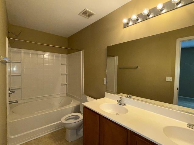 609 Hemingway Circle, Summerville, SC 29483