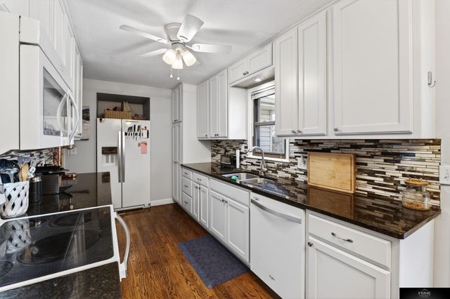 3829 N 93rd Street, Omaha, NE 68134