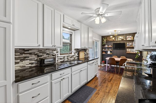 3829 N 93rd Street, Omaha, NE 68134