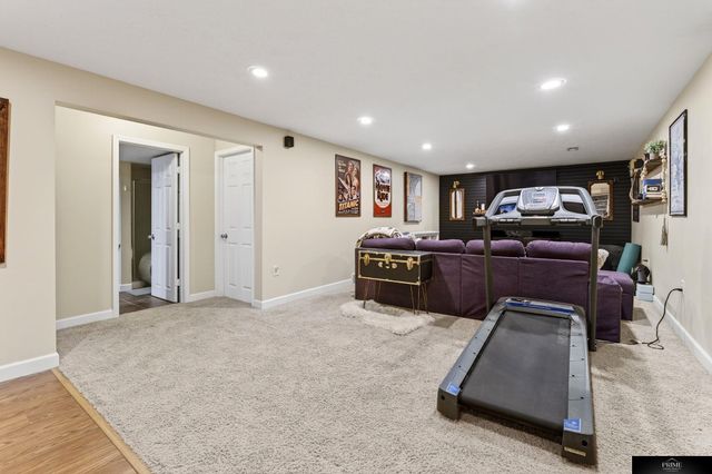 3829 N 93rd Street, Omaha, NE 68134