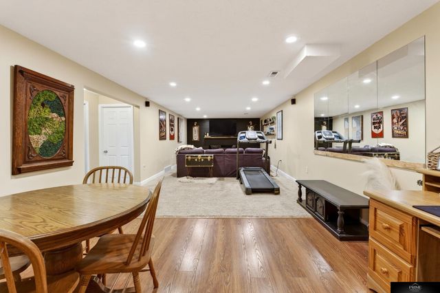 3829 N 93rd Street, Omaha, NE 68134