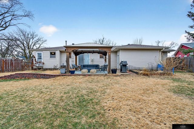 3829 N 93rd Street, Omaha, NE 68134