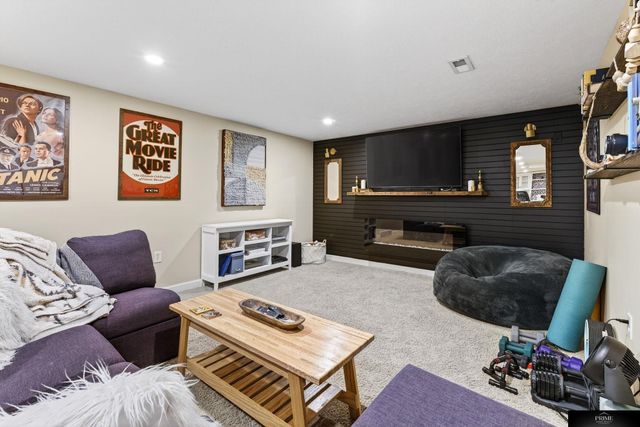 3829 N 93rd Street, Omaha, NE 68134