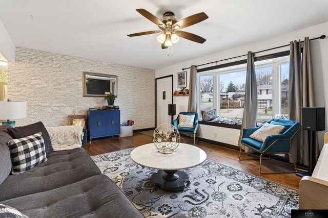 3829 N 93rd Street, Omaha, NE 68134