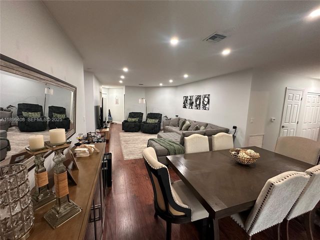 4400 NW 30th Street 224, Coconut Creek, FL 33066