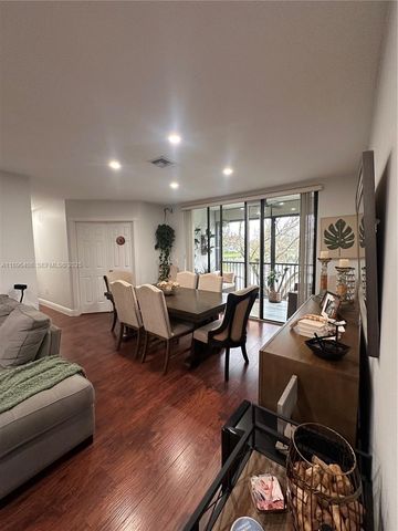 4400 NW 30th Street 224, Coconut Creek, FL 33066