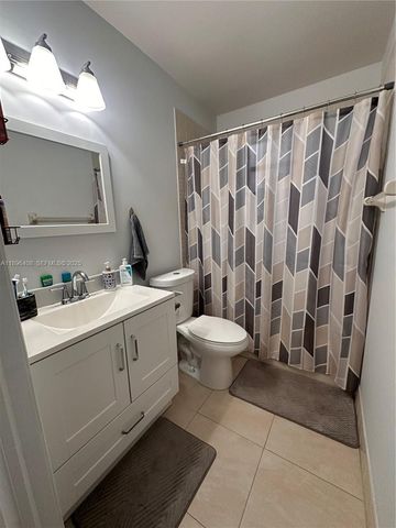4400 NW 30th Street 224, Coconut Creek, FL 33066