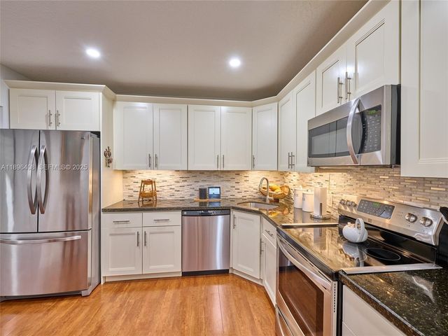 4400 NW 30th Street 224, Coconut Creek, FL 33066