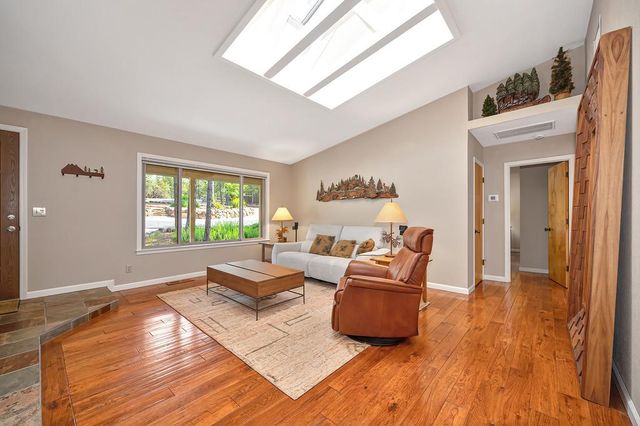 5470 Whitney Ct, Garden Valley, CA 95633