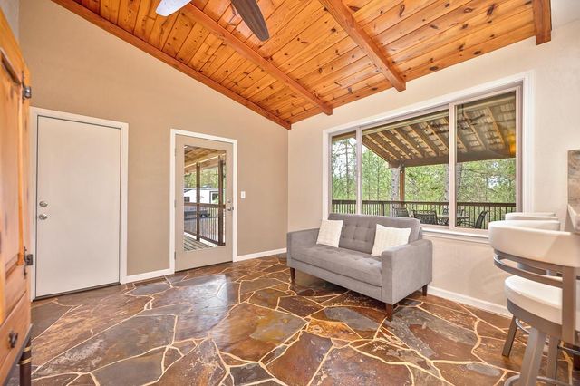 5470 Whitney Ct, Garden Valley, CA 95633
