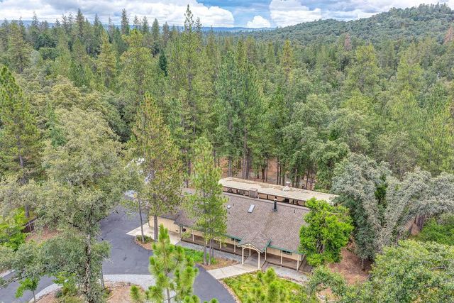 5470 Whitney Ct, Garden Valley, CA 95633