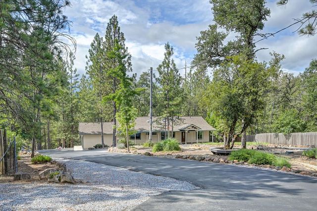 5470 Whitney Ct, Garden Valley, CA 95633