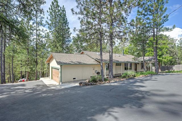 5470 Whitney Ct, Garden Valley, CA 95633