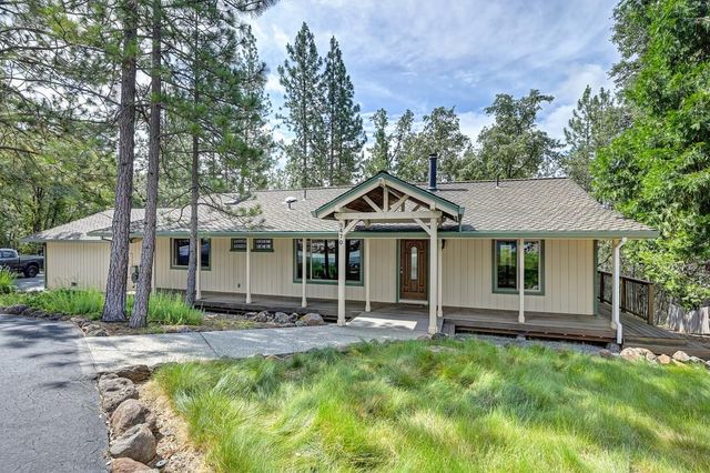 5470 Whitney Ct, Garden Valley, CA 95633